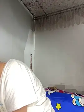 Almira6868 webcam