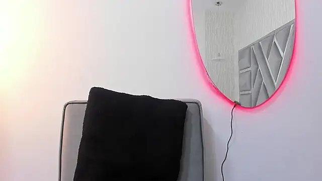 MonzerratBoyer webcam