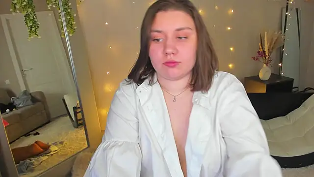 Maya_Raay webcam