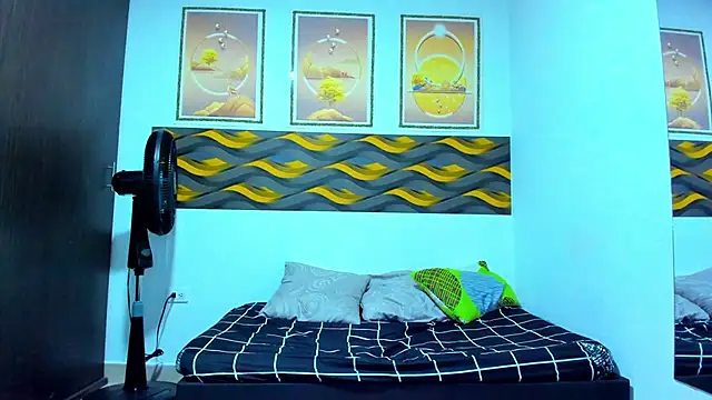 Leon_Hotx webcam