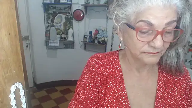 FunnyGrandma webcam
