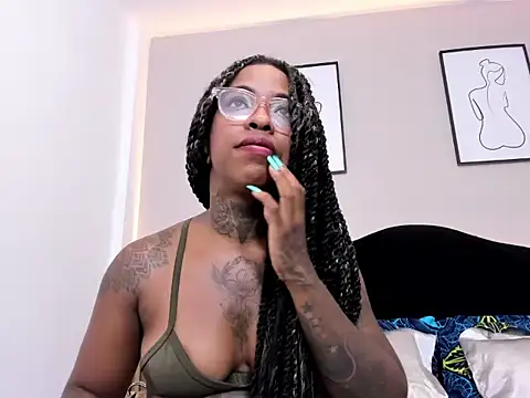 Pauline_Fox webcam