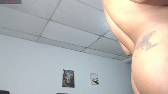 aaronblack1_ (M young) - tingle my ass make my dick hard dick😈😈