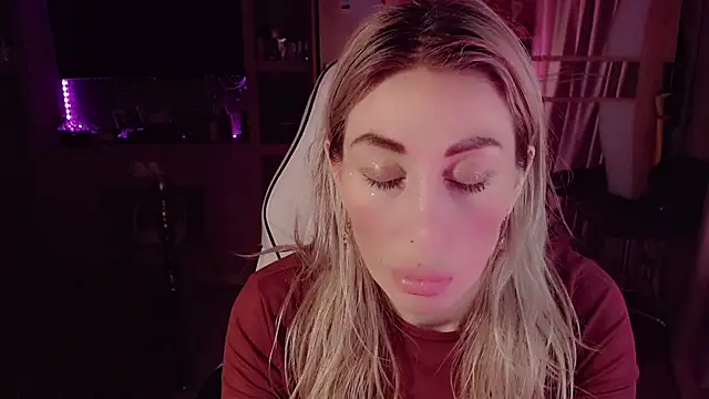 AnnieGOld_ webcam