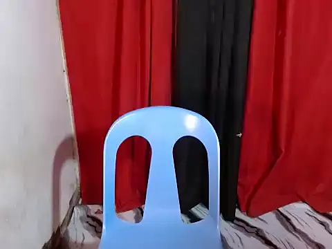 laura_leeforever webcam