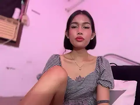 YougotLara webcam