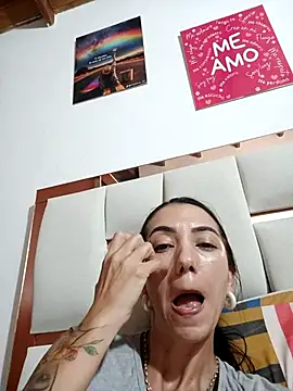 LunaZambrano webcam