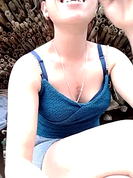 Zara-Lina webcam