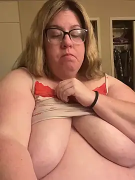 sexymommy1988 webcam
