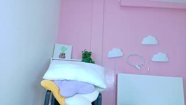SeleneGibson__ webcam