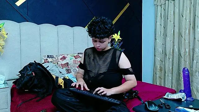 NikiEvanz webcam