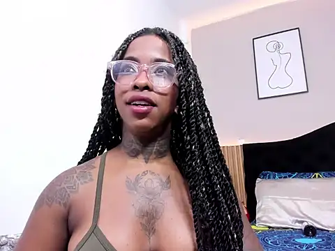Pauline_Fox webcam