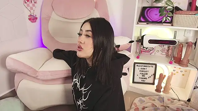 justonecute webcam