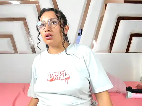 MiaKleinX webcam
