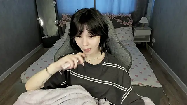Loly_Cuttie webcam