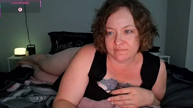 julimonroe webcam