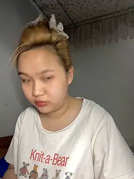 Almira6868 webcam