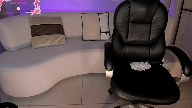 IsabellaMoreau webcam