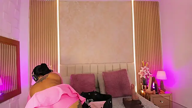 MaddyGray_ webcam