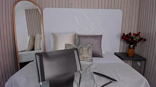 EmelyParker webcam