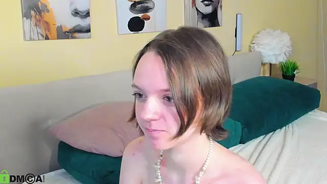 Olivia_Riesz webcam