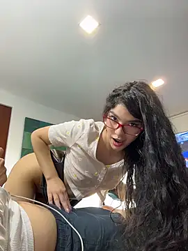  dani_bela chat room