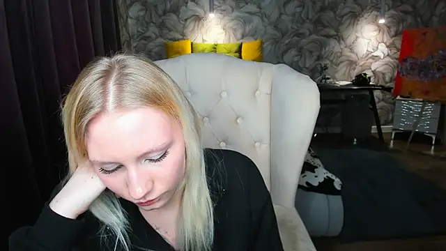 Elizabeth_Adams webcam
