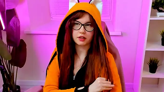 CarolGiggly webcam