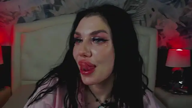 MaeveMoon webcam