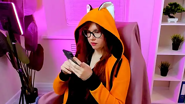 CarolGiggly live sex cam