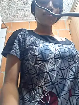 Rubievans22 webcam