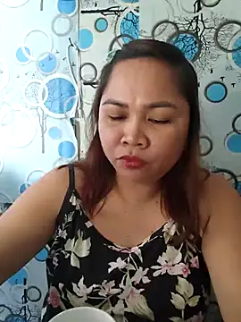 Sweetlorie_83 webcam