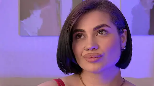 AdrianaToress webcam
