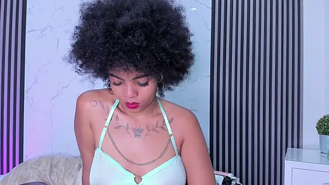 SarahLynn7 webcam