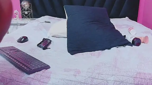EbonyCoWorker webcam