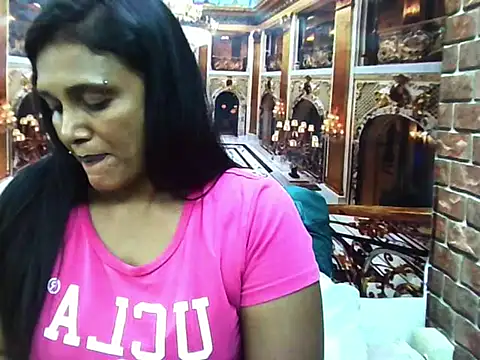 IndianSexyLady20 webcam