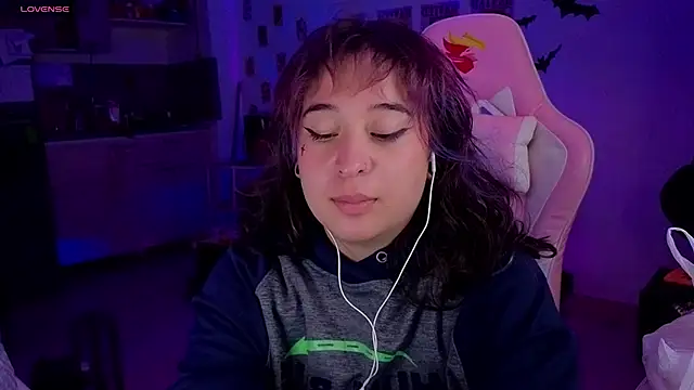 Celeste_Bauman webcam