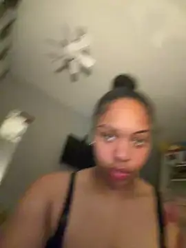 Regina69slut webcam