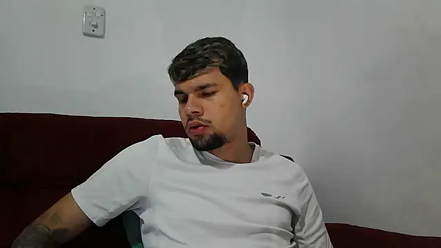 newdelight (M young) - CUM LIVE NOW /punheta com gozada