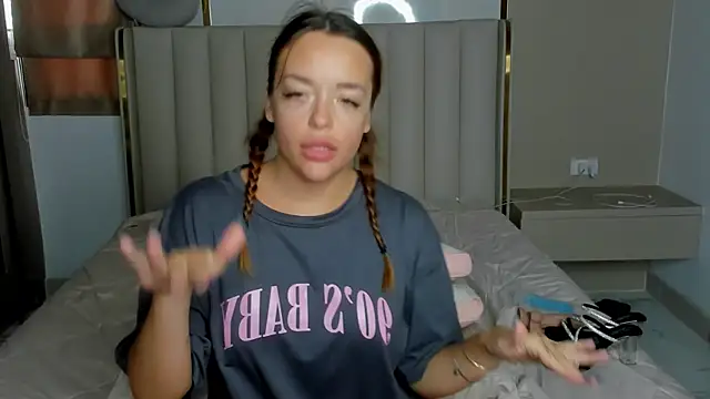 stellaa_quenn webcam