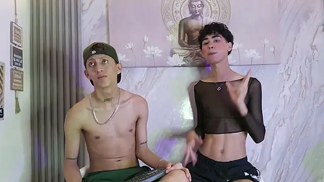 BOYS_PLAY webcam
