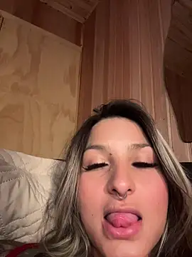 AliceStone19 webcam