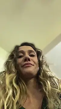 blond-96 webcam