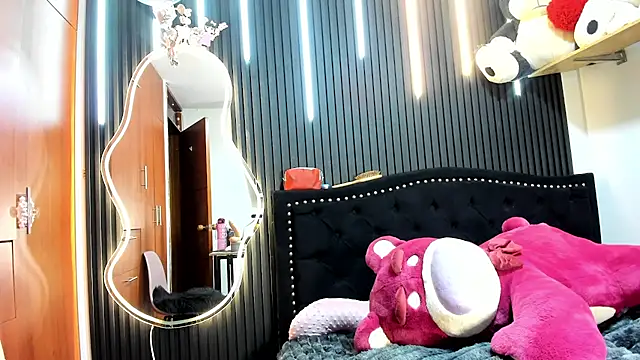 scarletr_red webcam