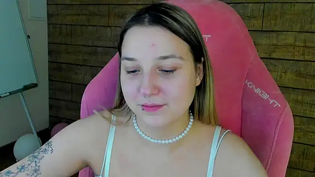TinnaBurton webcam