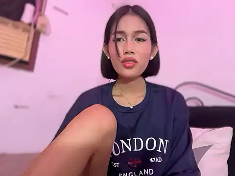YougotLara live sex cam