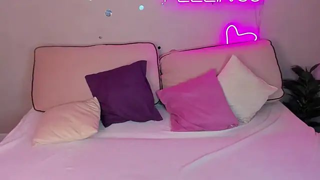 Ella_Burns webcam