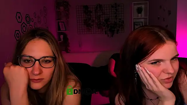 playful_sophie webcam