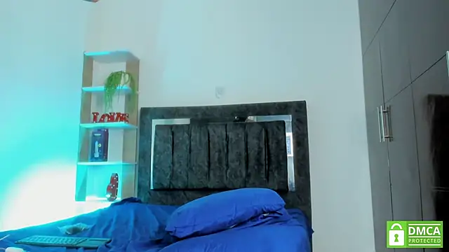 Zoe_TransGirl webcam