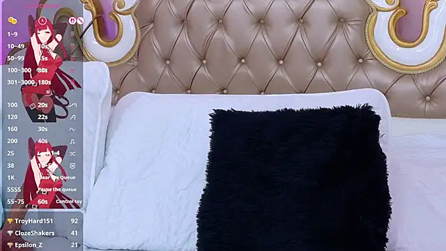 AryCorinne webcam